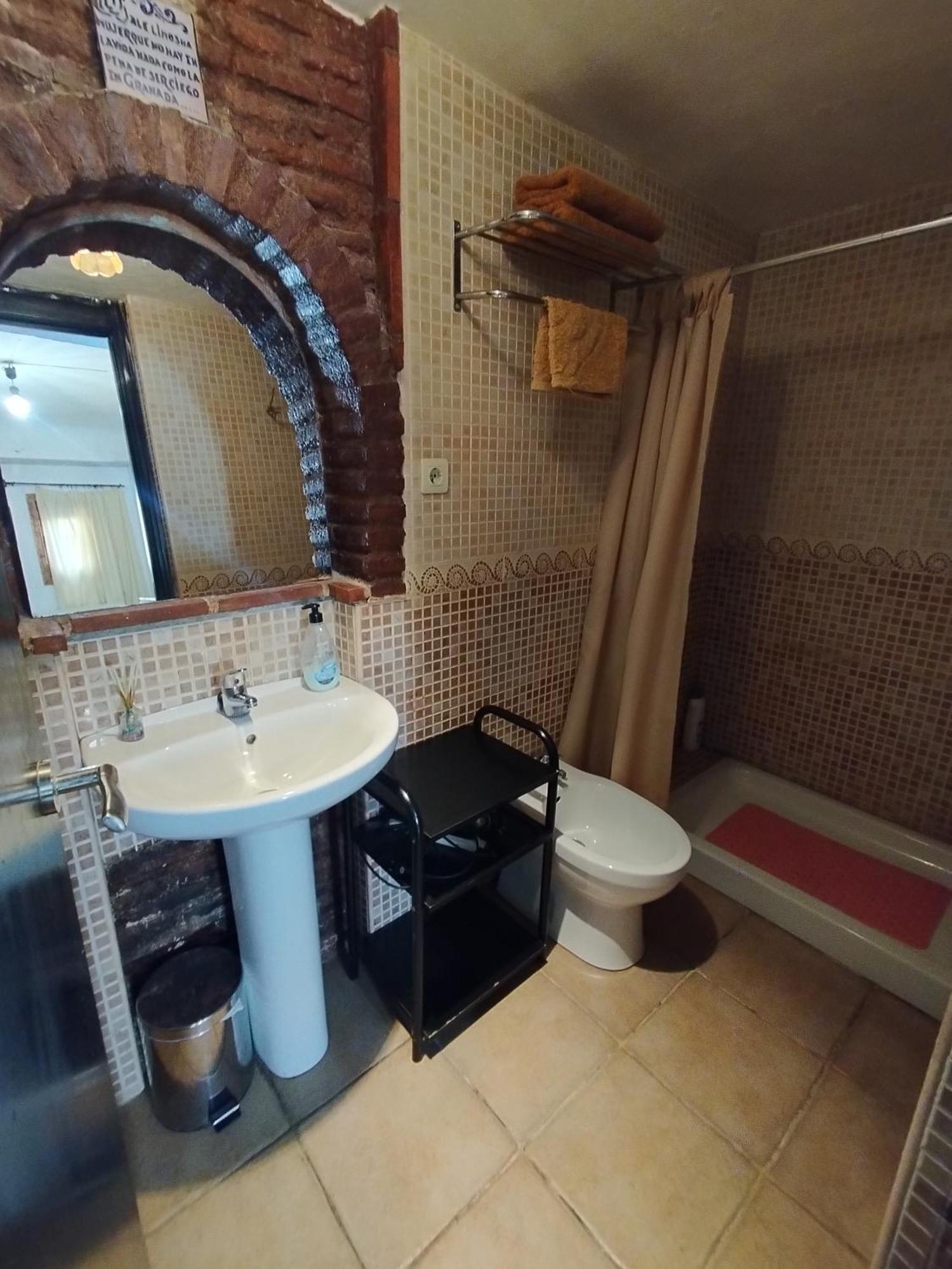 Apartamento Completo Reformado En Arco De Elvira - Centro Granada Ruang foto